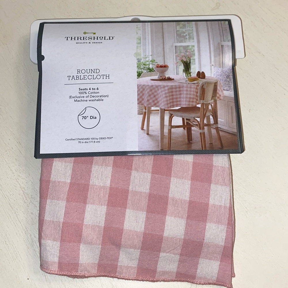 NWT Threshold 70” Round Table Cloth in Pink Check